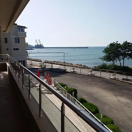 Hpm Black Sea Princess - Front Line Ξενοδοχείο με διαμερίσματα Μπαλτσίκ